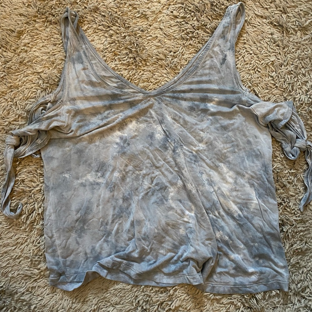 Women’s tie sleeve tank top